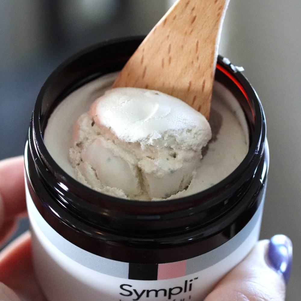 Sympli Beautiful Coconut Smoothing Micro Polish review