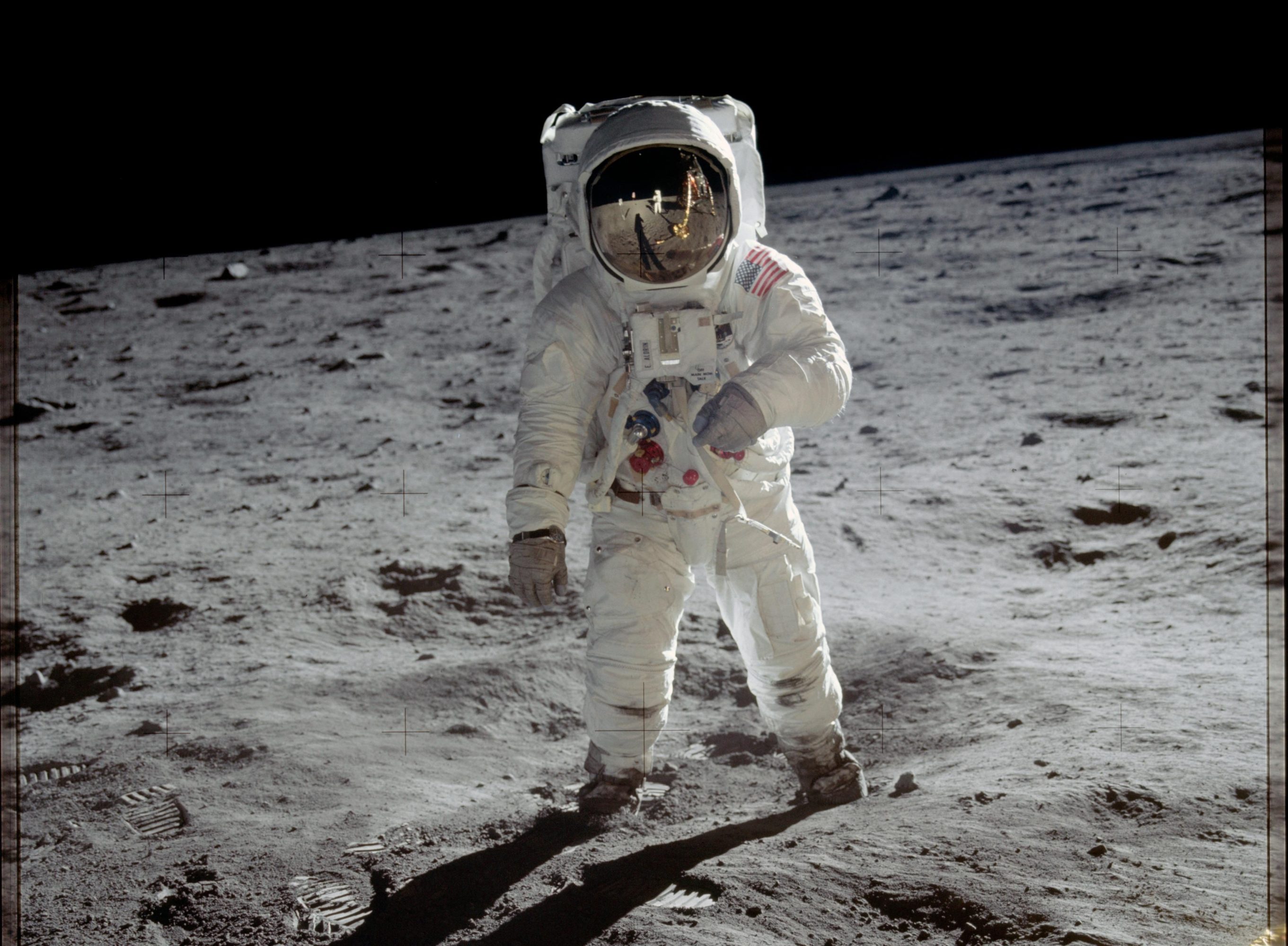 buzz aldrin Nasa moon emu spacesuit