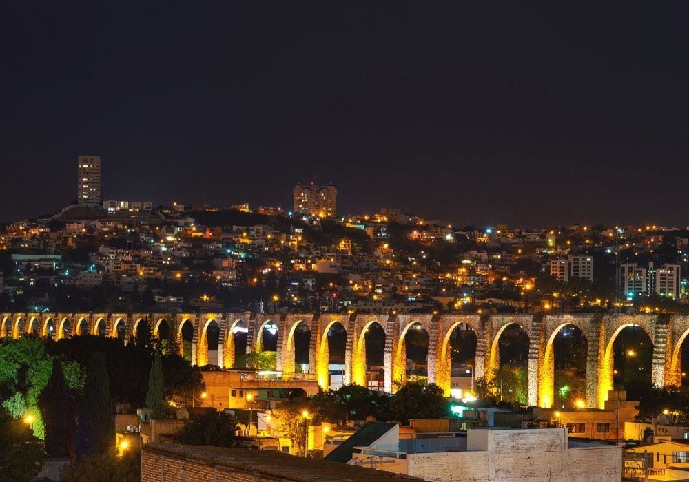 things to do in queretaro visit the aquaduct