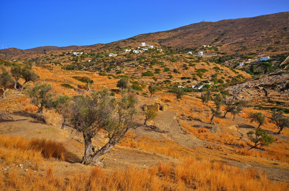 hiking in Ios Greece things to do