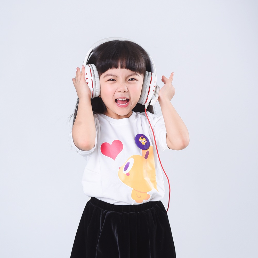 Girl with Headphones teaching english in china