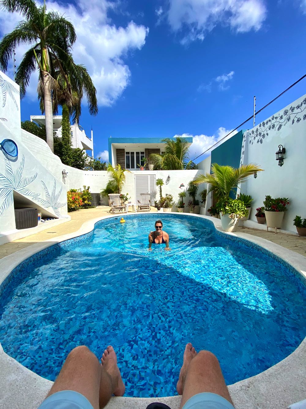 where to stay in cozumel with a pool