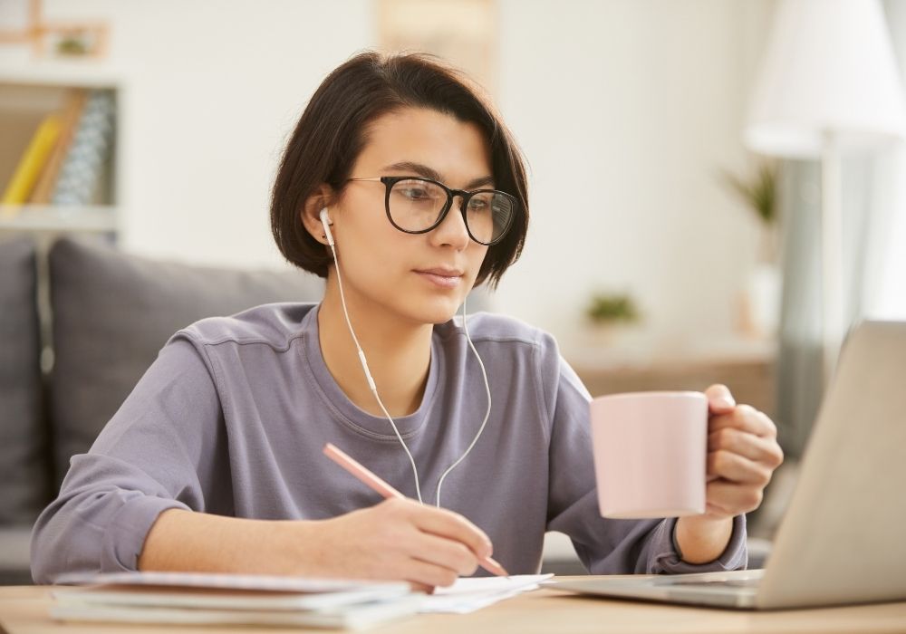 a student working online as a transcriptionist