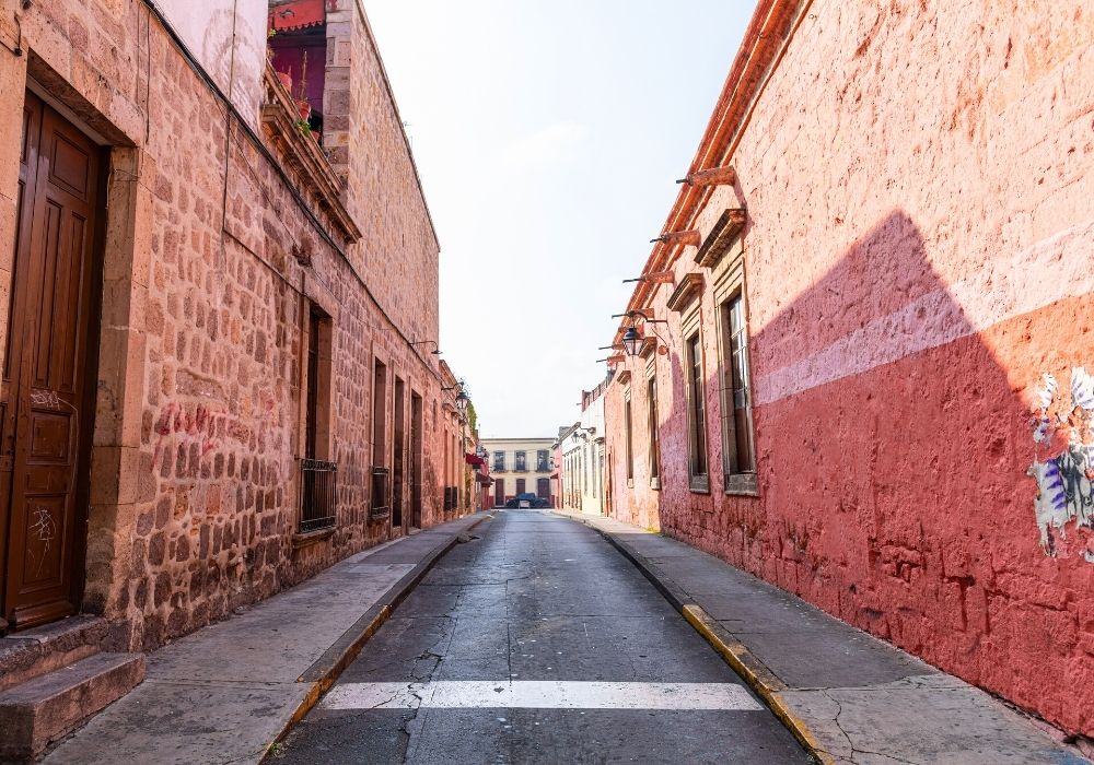 Date to the Alley of Romance in Morelia