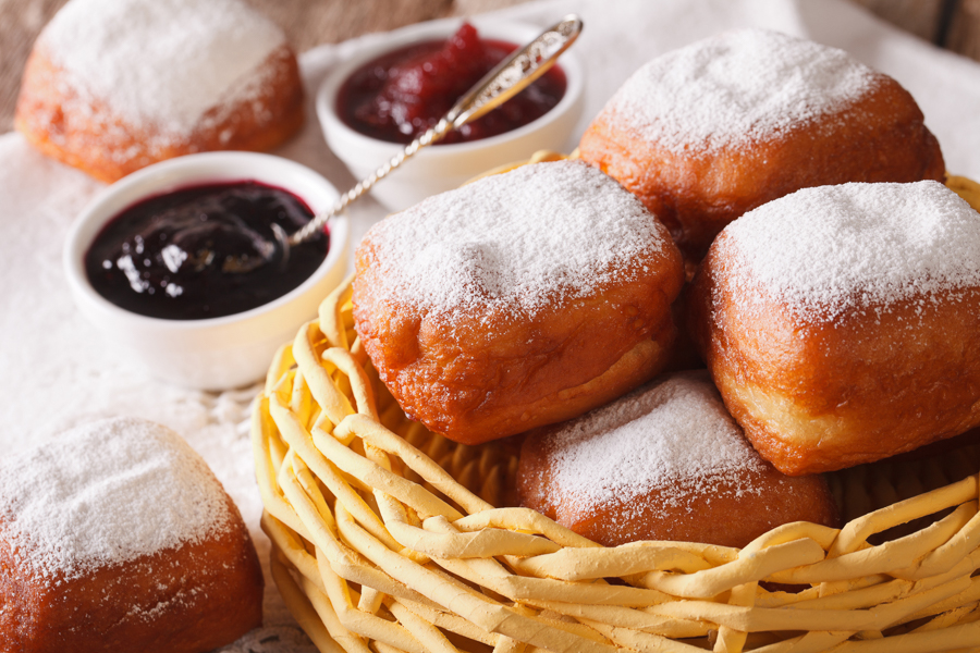 beignets are top new orleans food