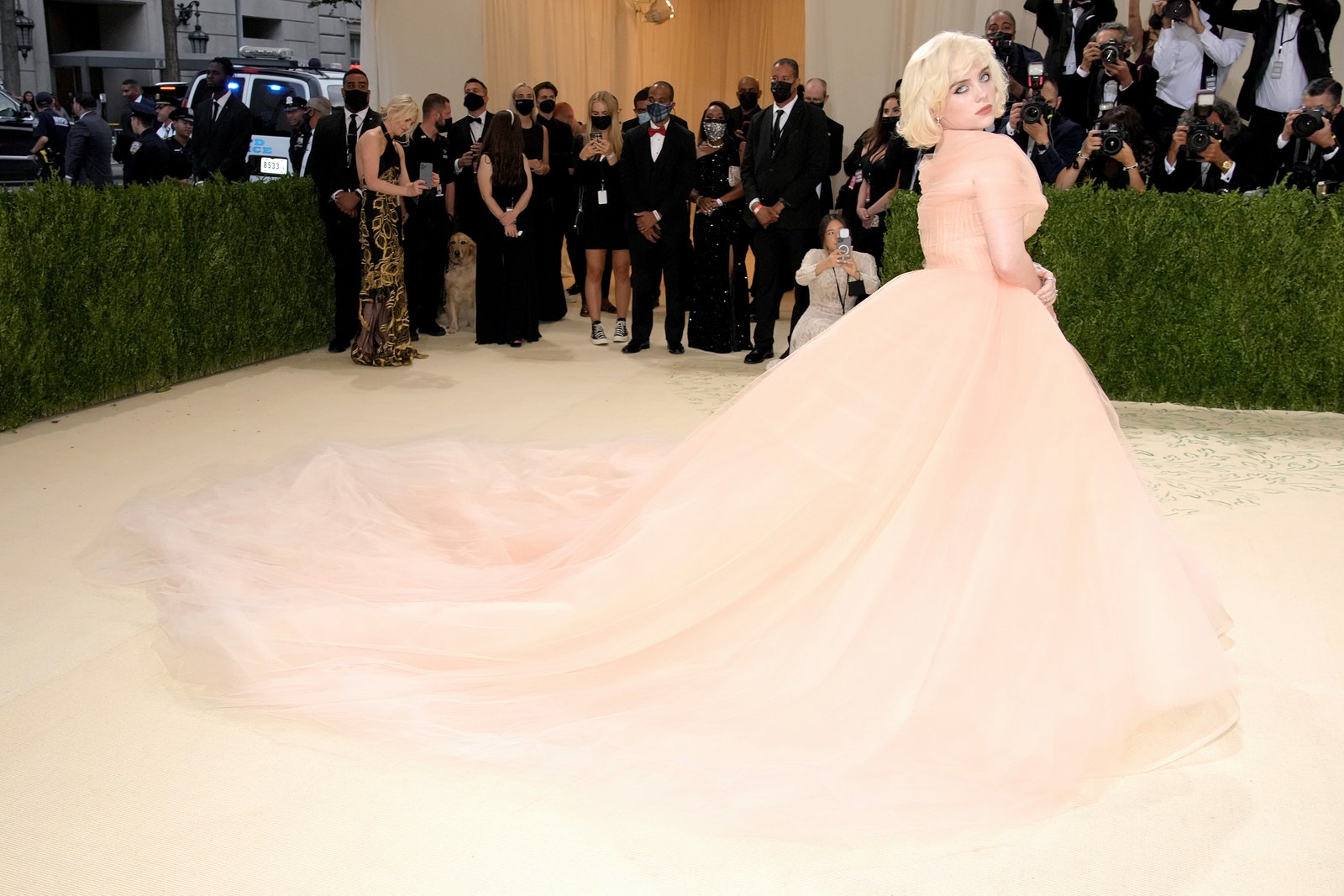 NEW YORK NEW YORK SEPTEMBER 13 Cochair Billie Eilish attends The 2021 Met Gala Celebrating In America A Lexicon Of...