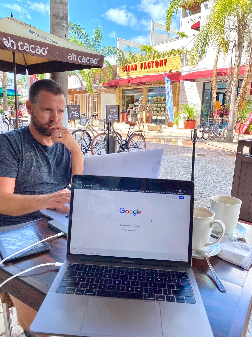 digital nomad working in playa del carmen