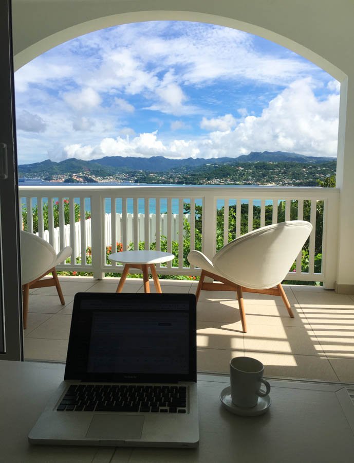 best jobs for digital nomads to work from computer at hotel