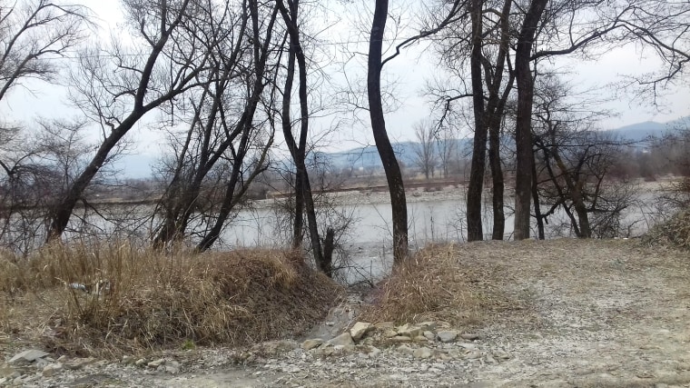 Zi Faámelu swam across the Danube River to get from Ukraine to Romania. 