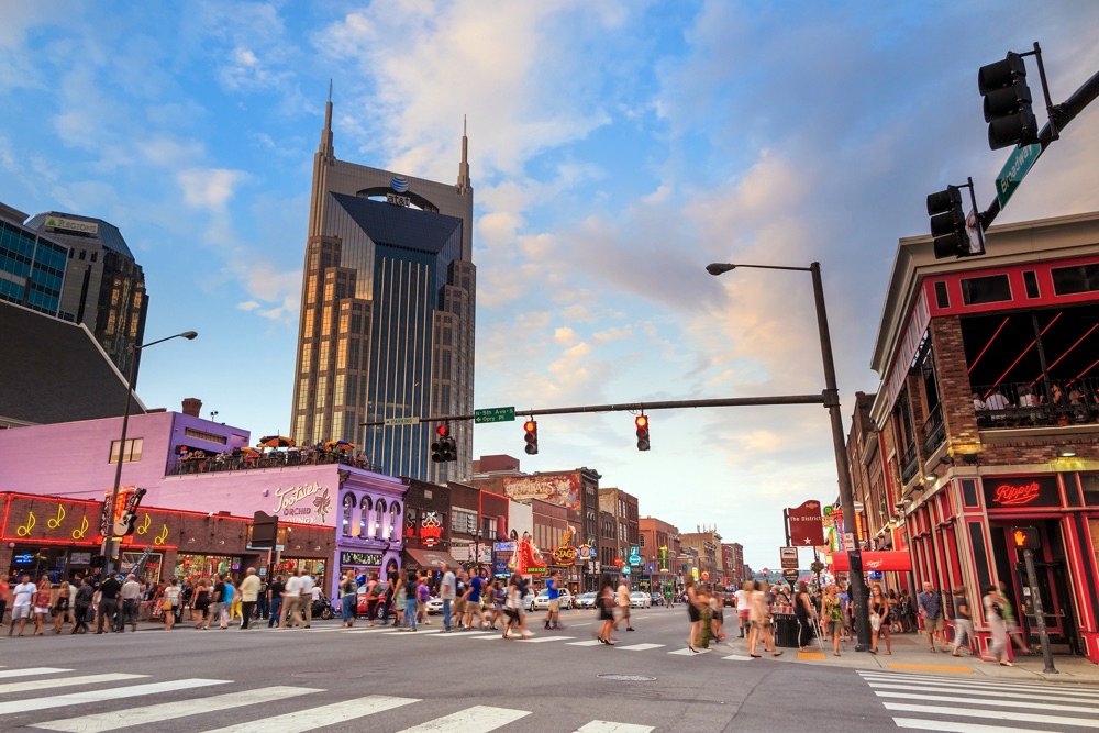 where to stay in nashville on a weekend