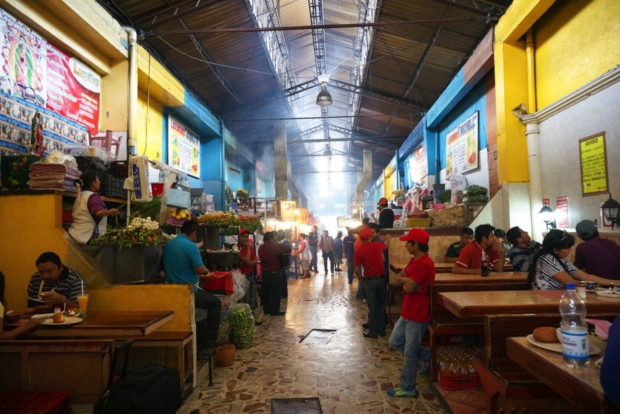 things to do in oaxaca try the 21 de noviembre market for meat
