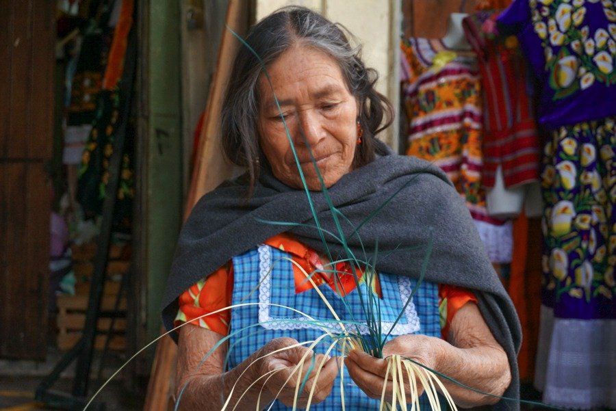things to do in oaxaca purchase traditional souvenirs