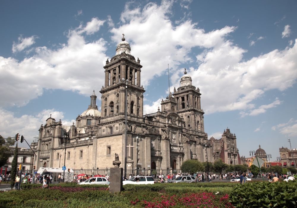 weekend trips to mexico city