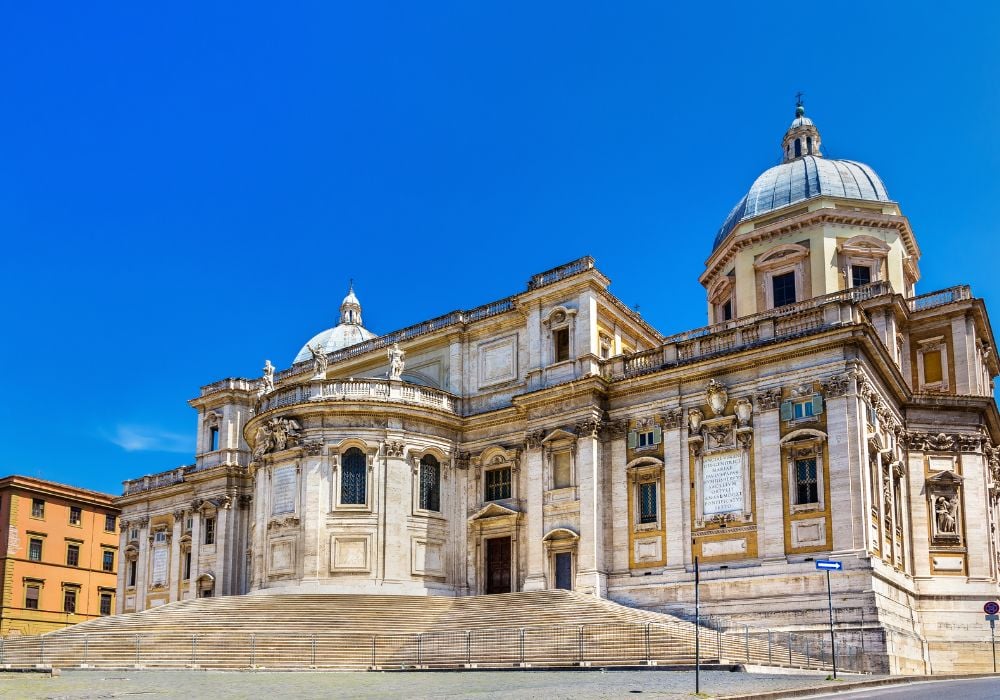 The amazing beauty of Basilica di Santa Maria Maggiore in Rome, Italy
