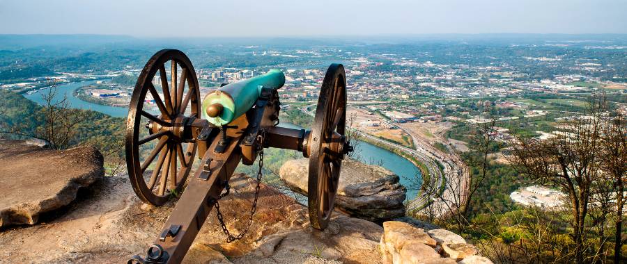 civil war era cannon overlooking Chattanooga, TN