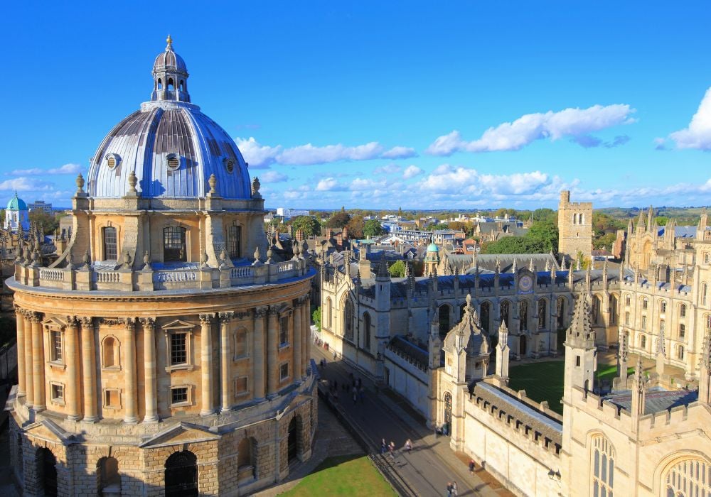 The beautiful surroundings of Oxford University City from afar.