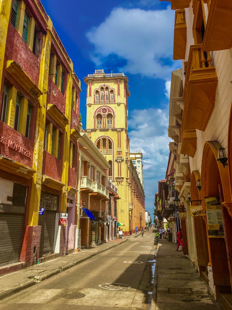 Visiting the old town and taking photos of colourful buildings is one of the best things to do in Cartagena.