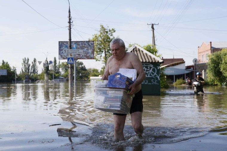 Image: Key Dam In Ukraine Destroyed, Residents To Evacuate