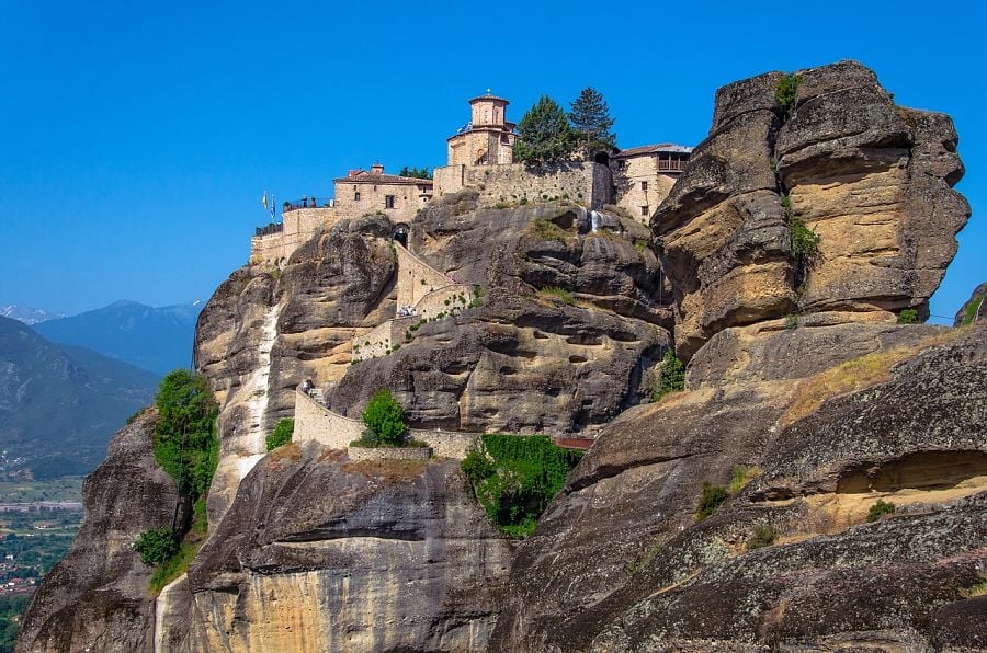 meteora monasteries greece