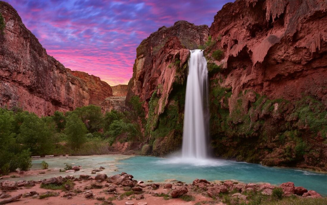 the beautiful havasu falls in Arizona