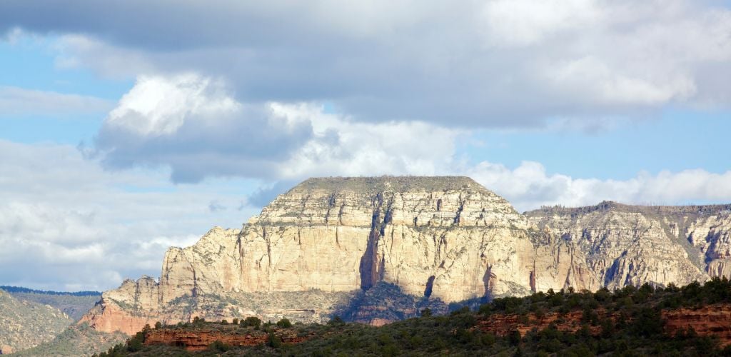 A scenic view of Mogollon Rim 