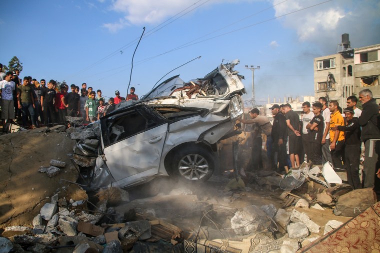 Israeli raids in Khan Yunis, Gaza