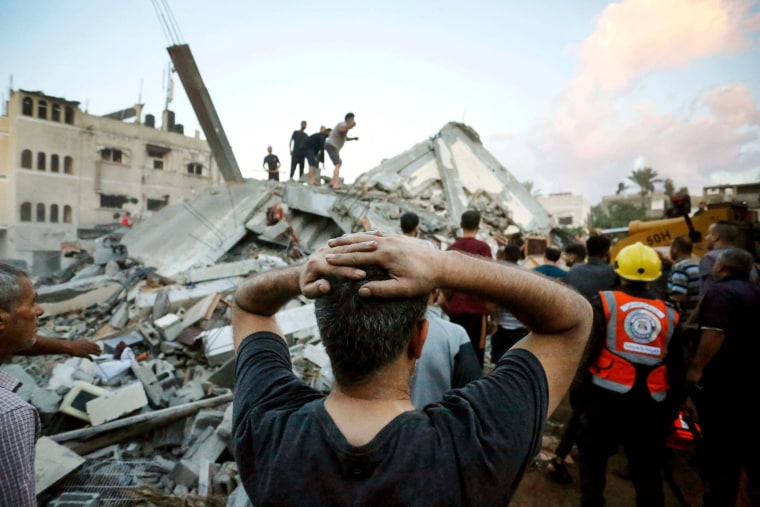 Thousands of Palestinians have gathered in the south of the Gaza Strip, laying out beds on the streets after UN-run schools filled up following Israel's warning to evacuate the north of the impoverished enclave. 