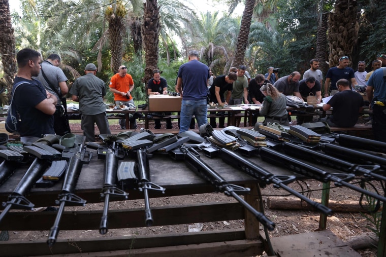 Weapons distribution in northern Israel