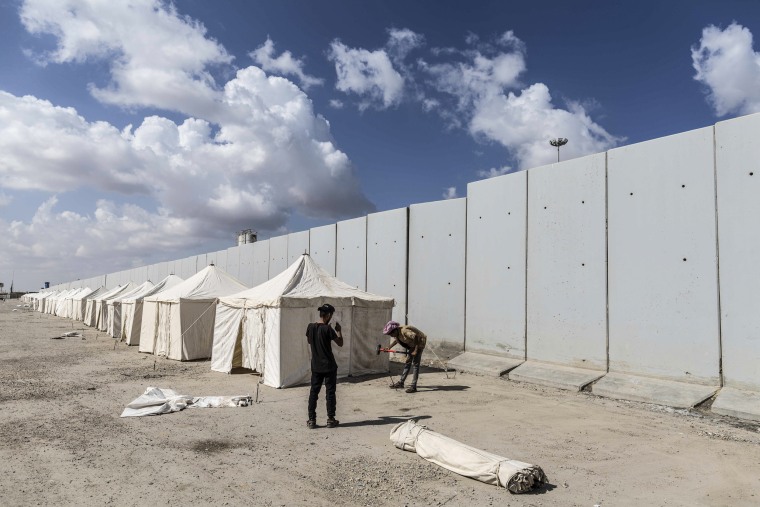 Image: Egypt Sends Aid Convoy To Gaza Border