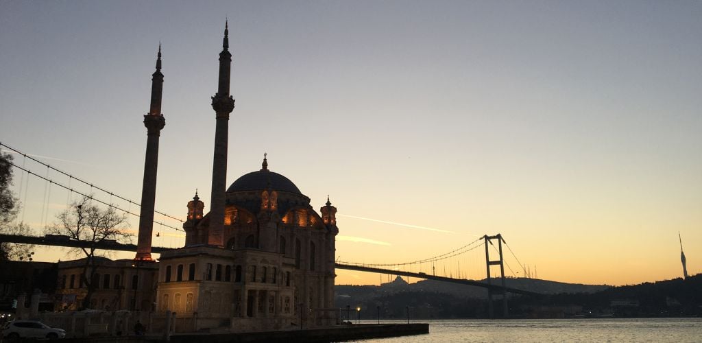 A mosque at sunset in Beşiktaş, Istanbul, Turkey