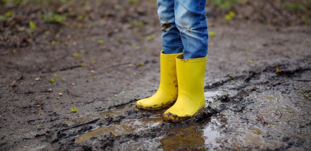 puddles boots mud 