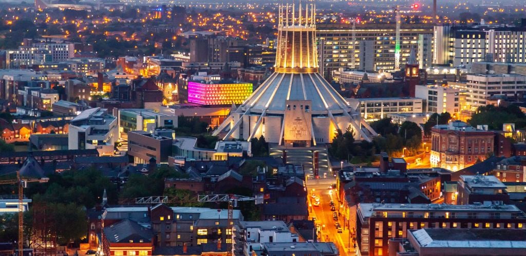 liverpool city centre couples