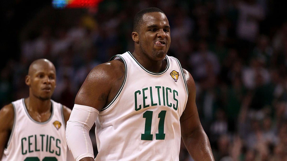 Glen Davis with Celtics