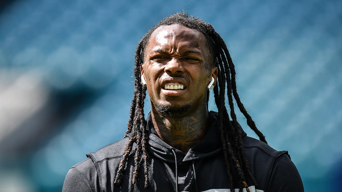 Martavis Bryant warms up before game