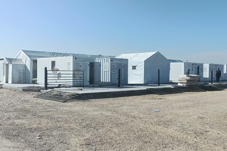 Field hospital being built for wounded Palestinians in Sheikh Zuweid border gate