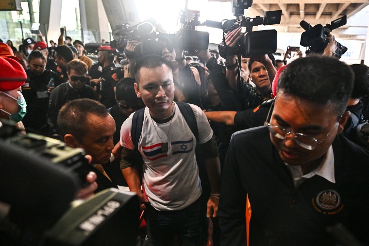 Thai Hostages Land In Bangkok