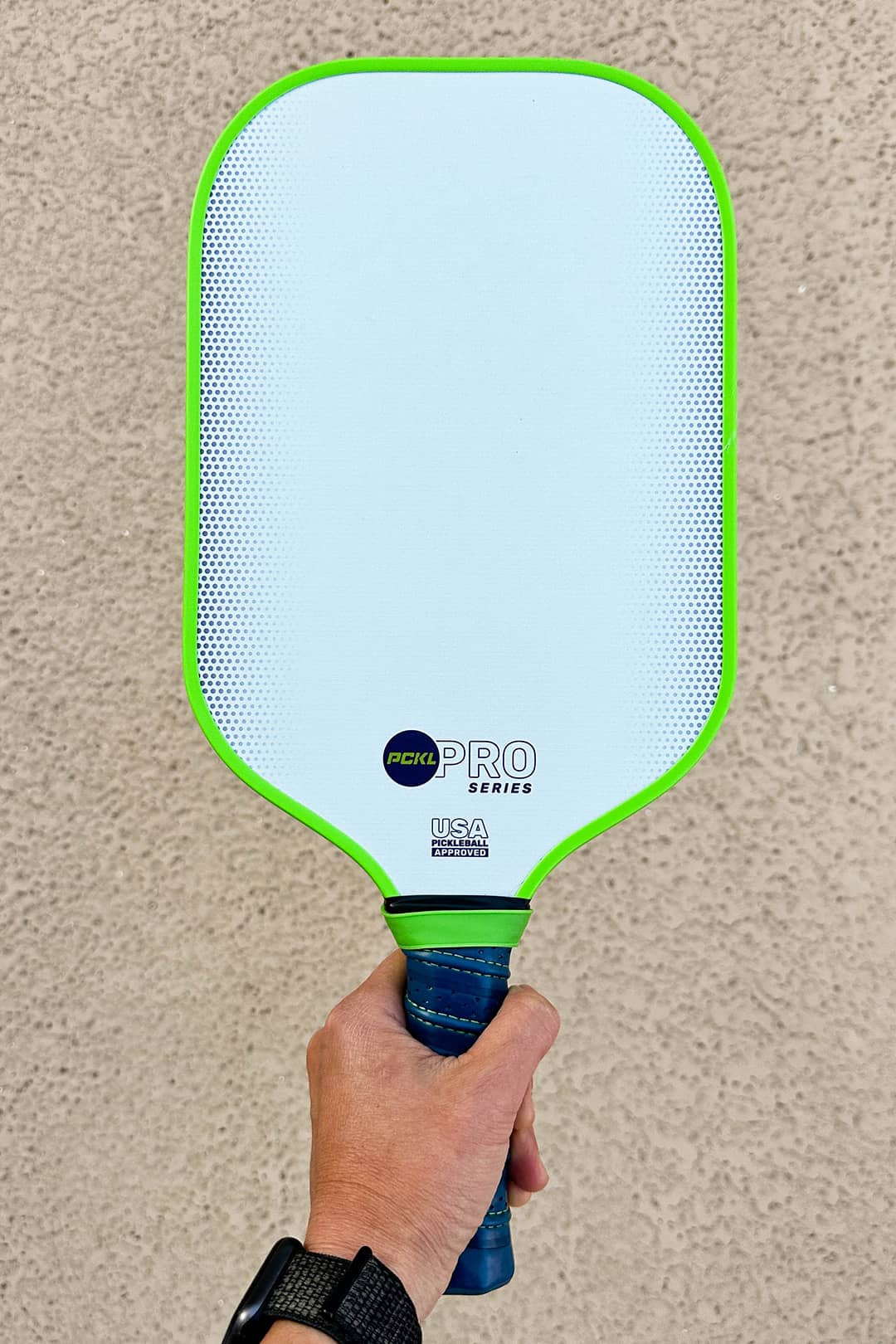 best pickleball paddle for beginner