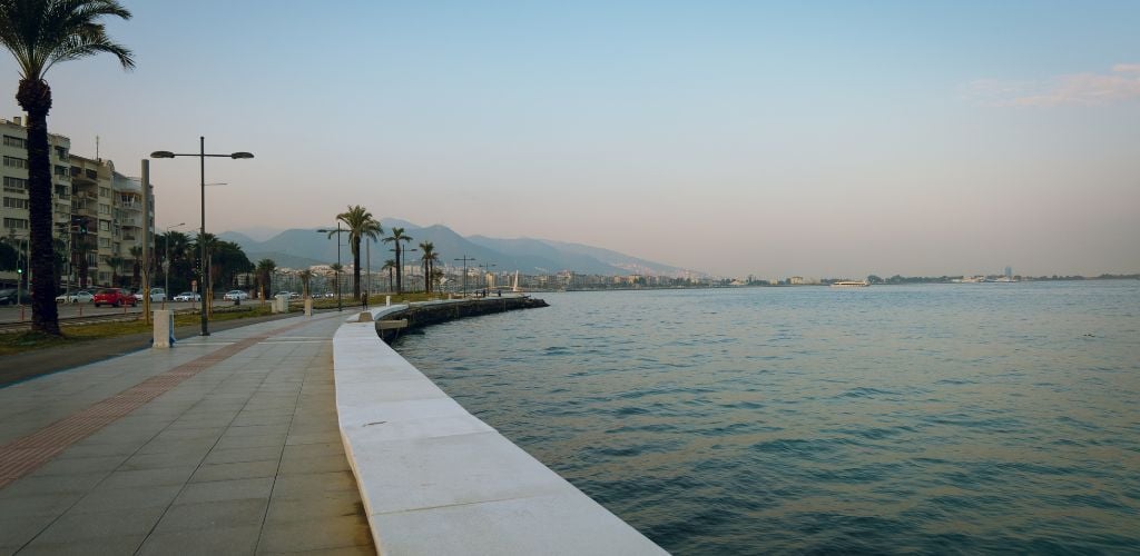 izmir promenade 