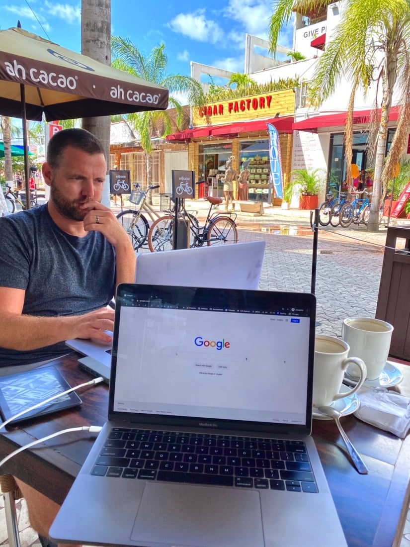 digital nomad working in playa del carmen