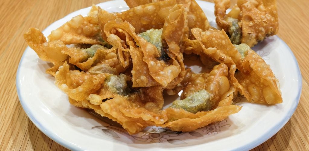 deep fried crispy wanton, close up