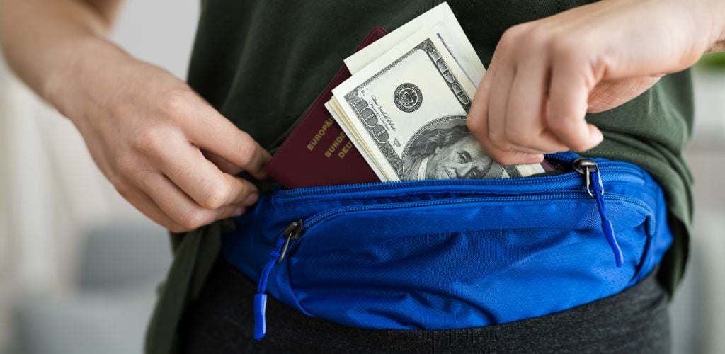 money belt safe travel