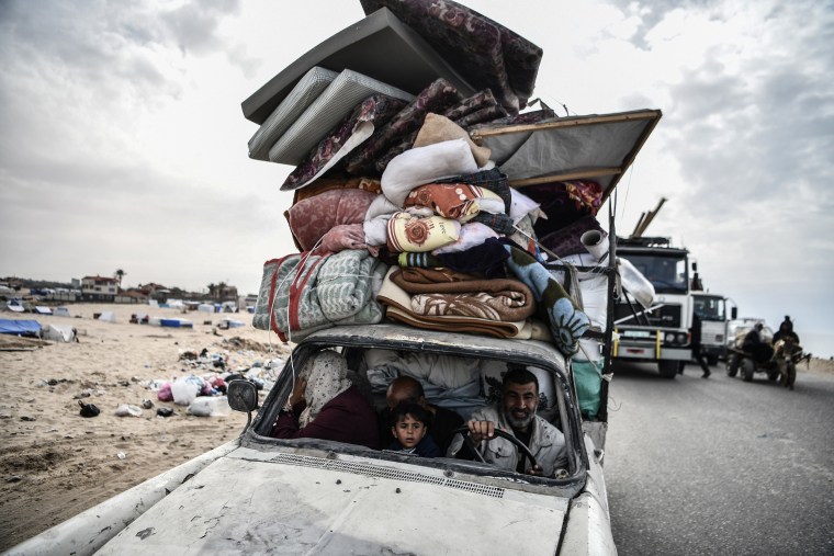 Palestinians in Rafah migrate to safer areas