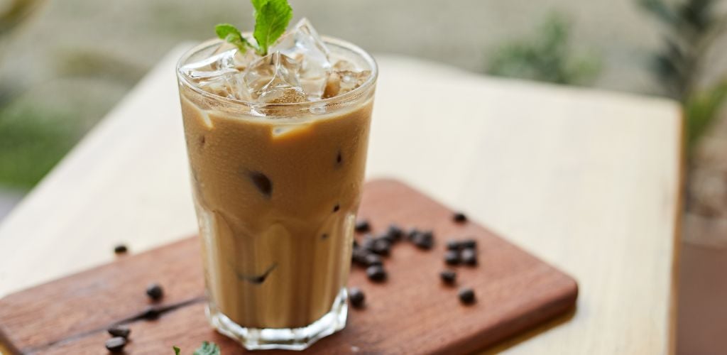 iced coffee cafe 