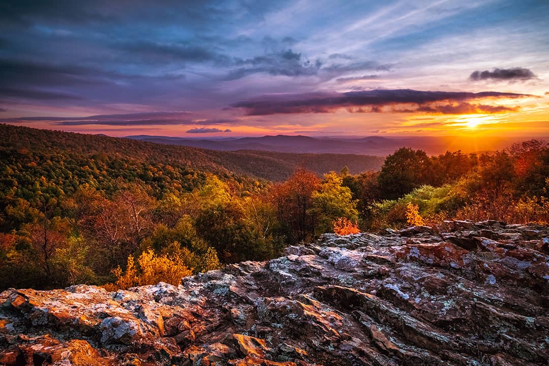 fall foliage shenandoah national park + 17 Stunning Places