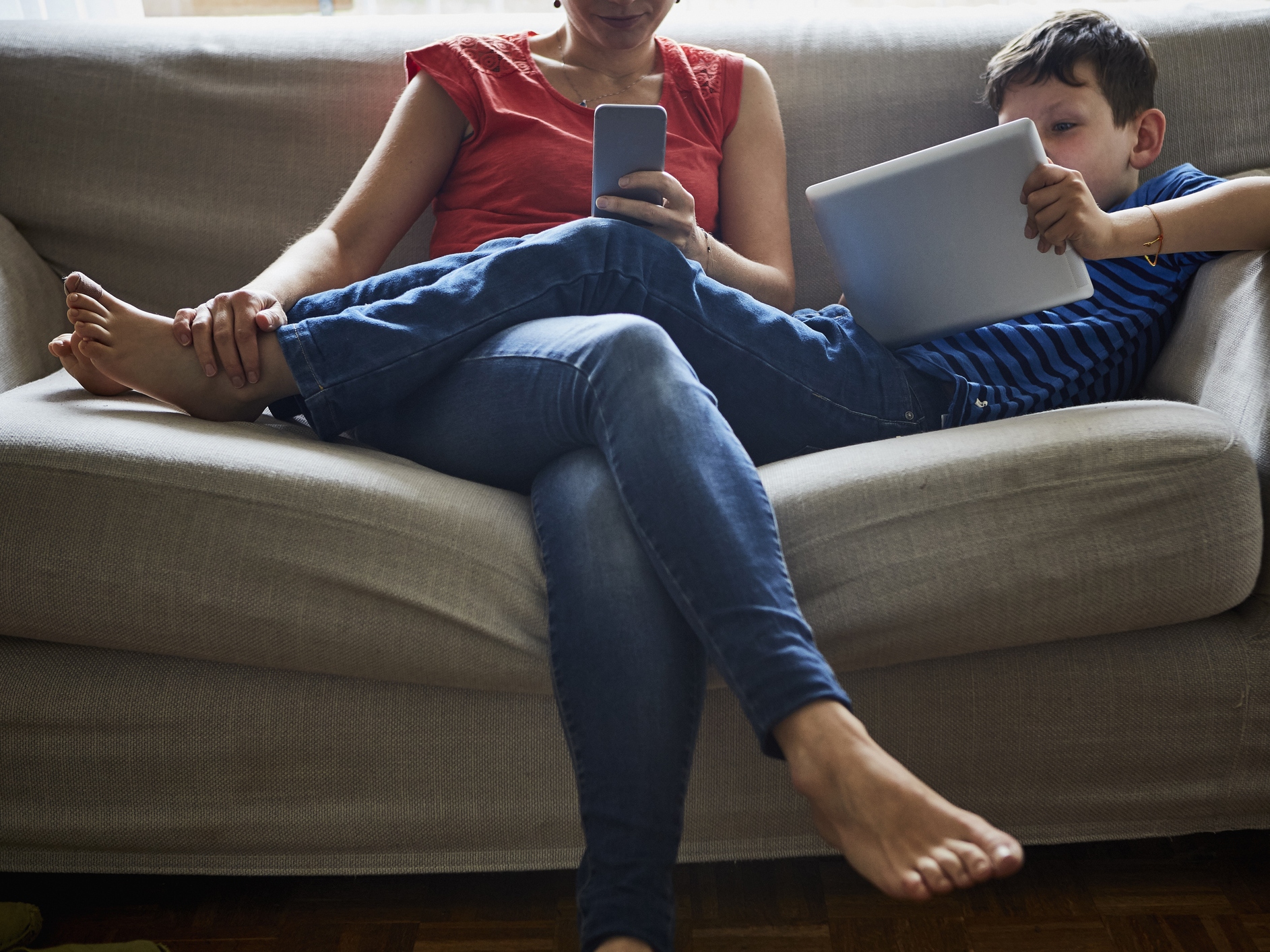  The biggest predictor of screen time for kids is how much their parents use their devices, a new study finds.