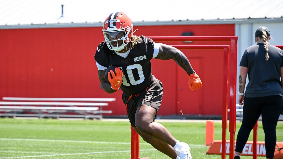 Quinshon Judkins, #10 of the Cleveland Browns, runs a drill during rookie minicamp at CrossCountry Mortgage Campus on May 10, 2025 in Berea, Ohio.