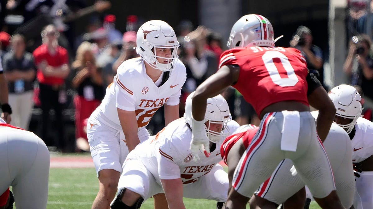 Arch Manning lining up against Buckeyes