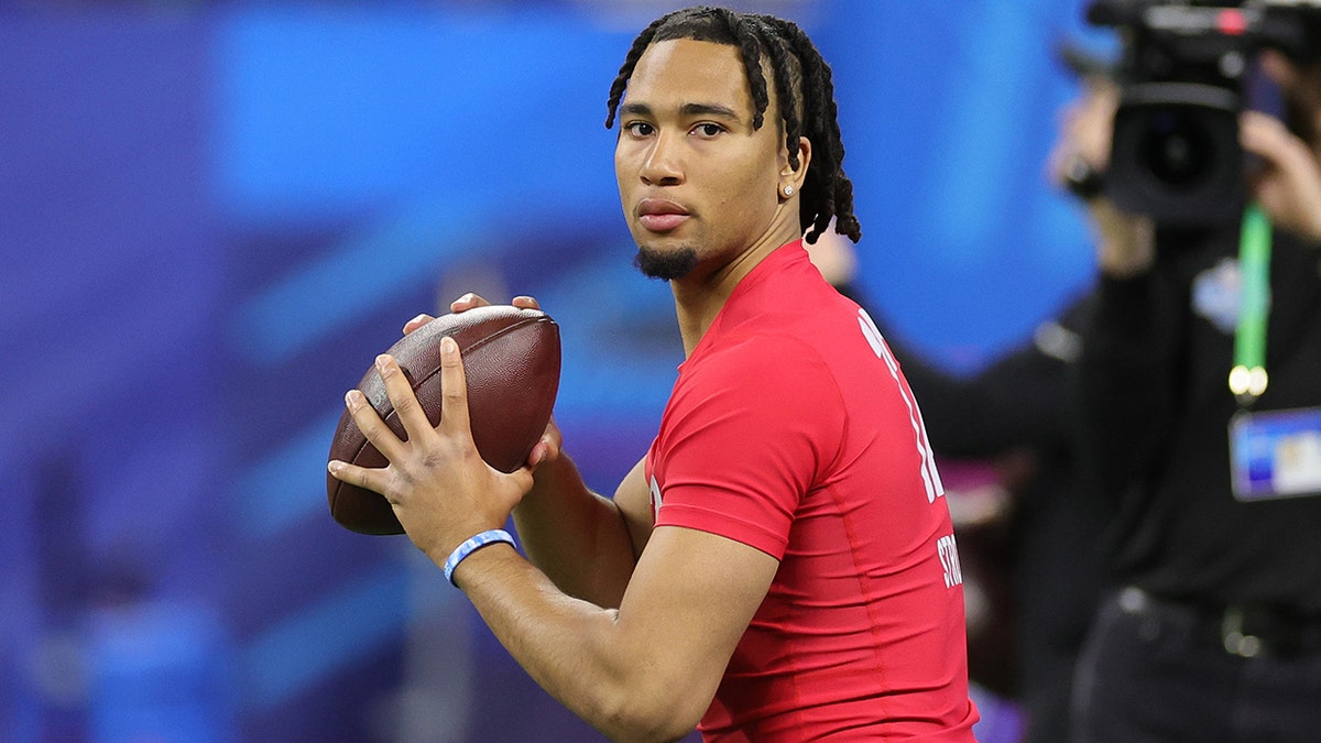 CJ Stroud throws at Combine