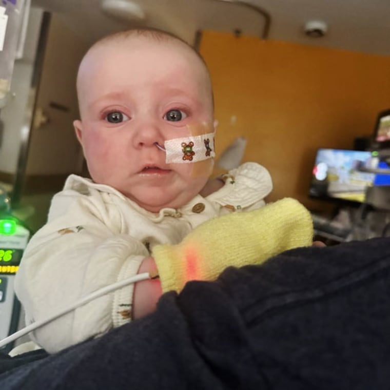  Hanna Everett's daughter, Piper, in the hospital.