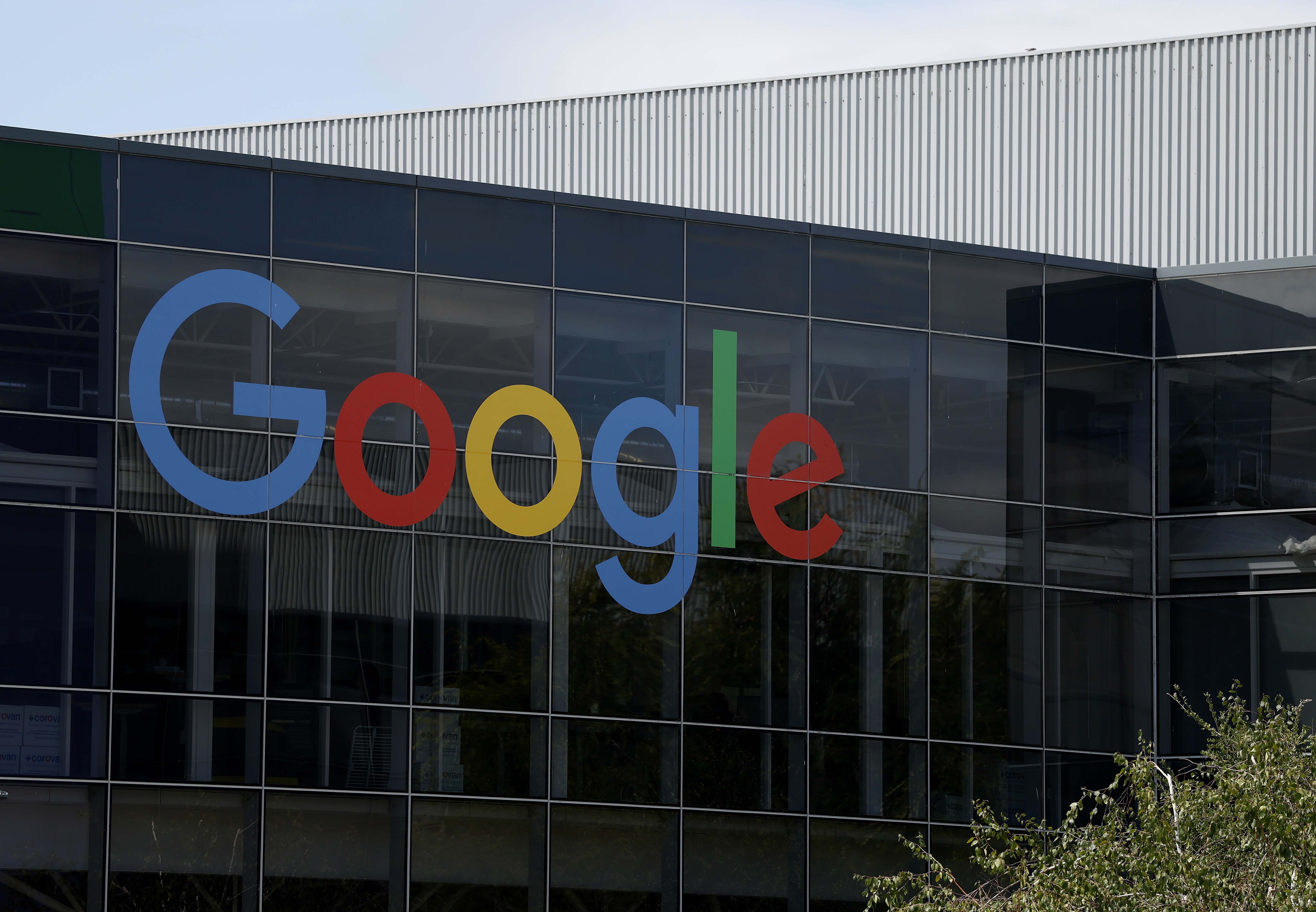 With reported months-long consulate and embassy delays, Google and Apple say employees on H-1B visas should stay put in the U.S. right now to avoid the risk of getting stranded abroad. The latter tech company
